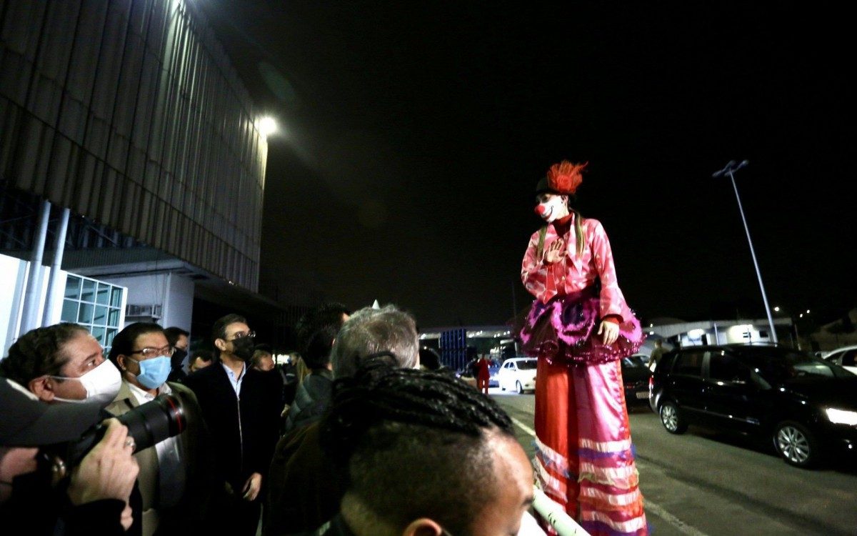 Só no sábado, durante a Virada da Vacina Sampa, das 7 horas às 17h30, foram aplicadas 238.842 doses de vacinas, informa o site oficial da Prefeitura de São Paulo