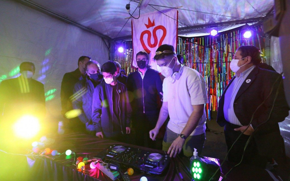 Só no sábado, durante a Virada da Vacina Sampa, das 7 horas às 17h30, foram aplicadas 238.842 doses de vacinas, informa o site oficial da Prefeitura de São Paulo