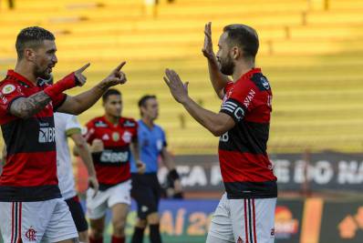 Flamengo marca no começo de cada tempo e vence o Sport com tranquilidade no Raulino