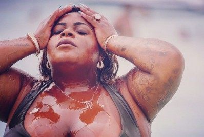 Ousada! De biquíni, Jojo Todynho rebola em vídeo e sobe temperatura da web