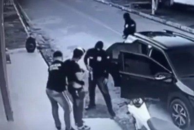 Ex-jogador do Vasco é preso suspeito de homicídio e roubos