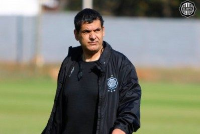 Antes de jogo de volta contra o Flamengo, Olimpia anuncia retorno de treinador