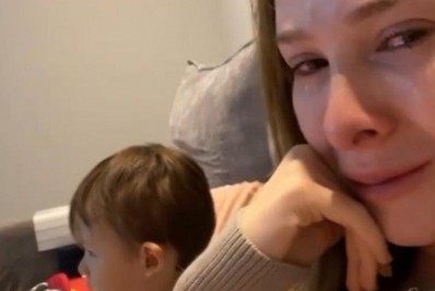 Sammy fica aos prantos ao ver suposta traição de Pyong no 'Ilha Record'