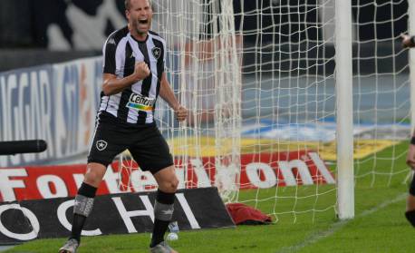 Botafogo vence Brasil de Pelotas e é campeão da Série B