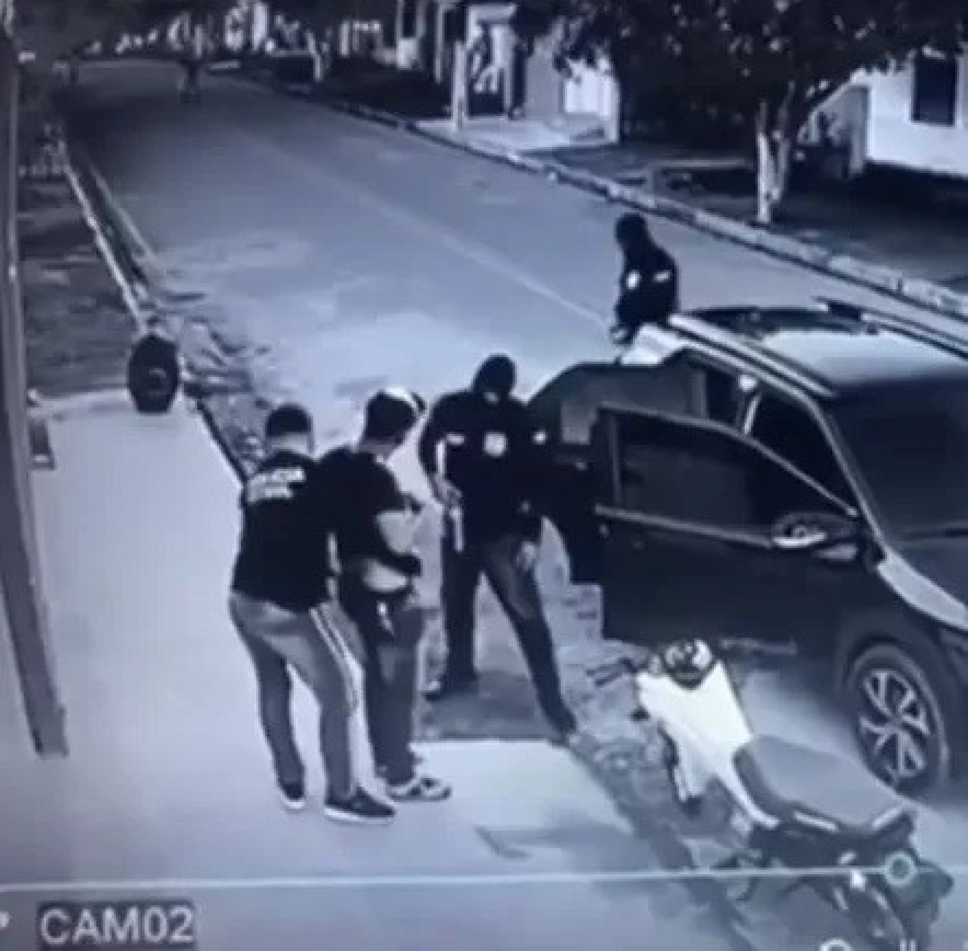 Ex-jogador do Vasco &eacute; preso suspeito de homic&iacute;dio e roubos