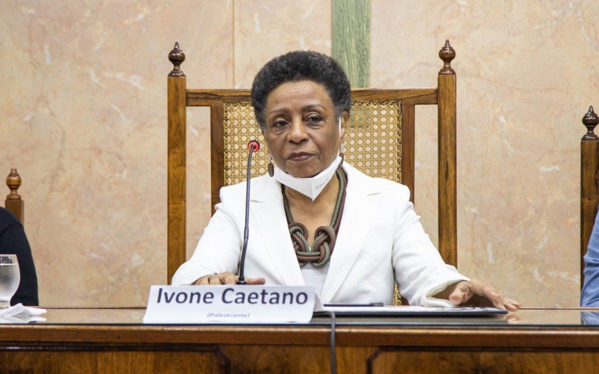 Primeira desembargadora negra do estado &eacute; homenageada em Duque de Caxias