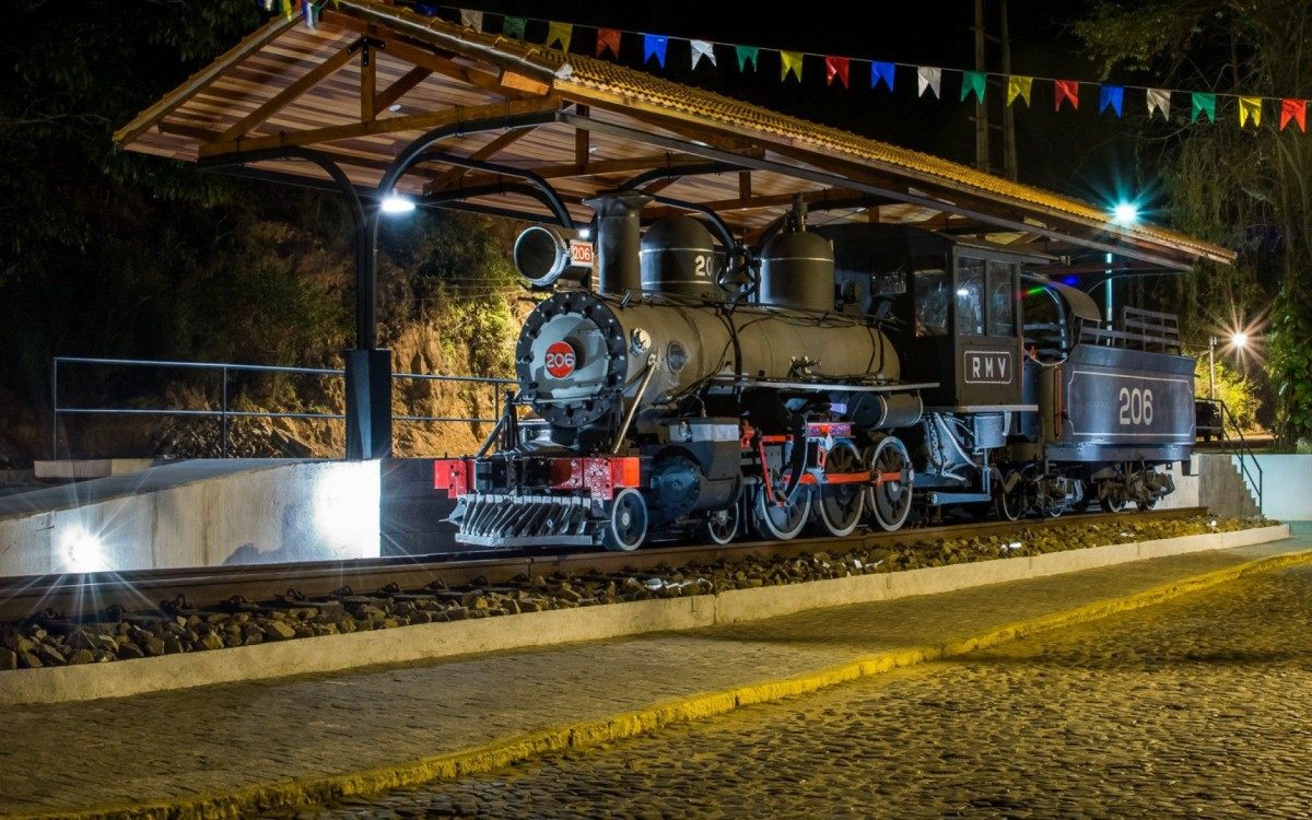 Especial Turismo RJ + Perto - Locomotiva de Conservat&oacute;ria, em Valen&ccedil;a