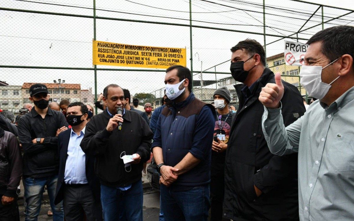 Secretário Max Lemos e Governador no Quitungo - Glauber Carvalho/Divulgação