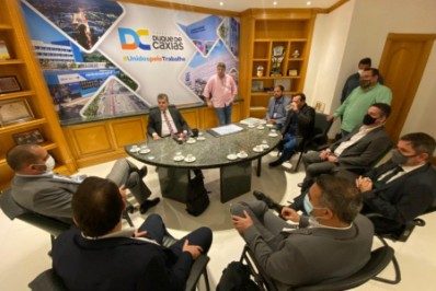 Comitiva Federal visita futura sede de Centro de Controle, em Caxias