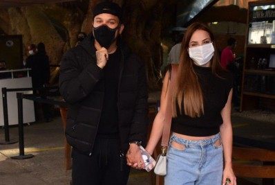 Após reatarem namoro, ex-BBB Gabi Martins e Tierry circulam de mãos dadas