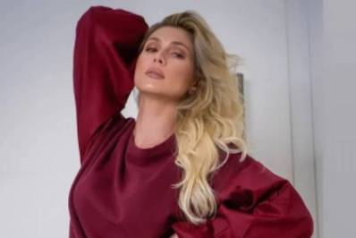 'Me tira disso aí!', diz Lívia Andrade sobre dobradinha com Mara