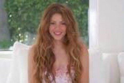 Shakira é roubada por dois javalis em parque da Espanha