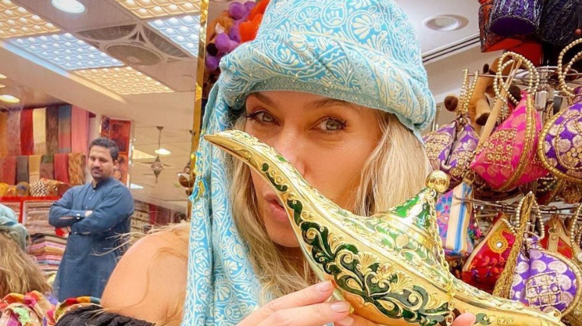 Adriane Galisteu curte férias em Dubai com a família - Reprodução/Instagram