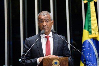 Após cirurgia, Romário deve receber alta nos próximos dias 