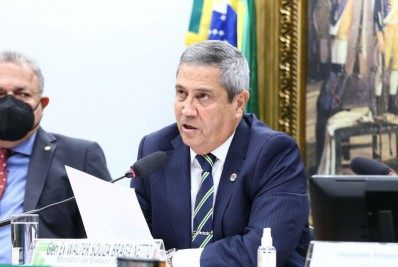 Levantamento aponta que 84% dos brasileiros são contra volta a ditadura e 75% a favor de democracia