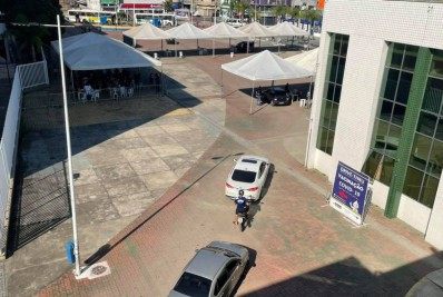 Drive-thru de Mesquita tem estoque de primeira dose da vacina contra covid-19 zerado