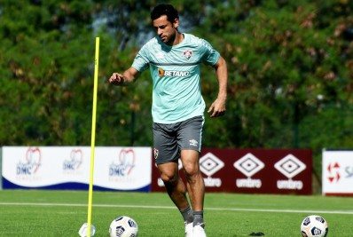 Fluminense teria interesse em contratar ex-atacante do Flamengo para substituir Fred, diz portal