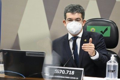 Randolfe rebate fala de Queiroga sobre uso de máscara: 'Não escutem o ministro com essas asneiras'