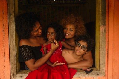 'Amor Pra Recordar' é o novo single de Gaby Amarantos.