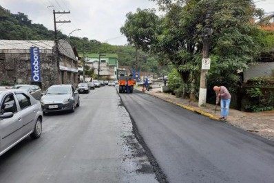 Acelera Petrópolis: prefeitura inicia asfaltamento em Nogueira, Bingen e Itaipava