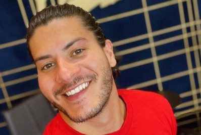 Arthur Aguiar muda visual e fãs desaprovam: 'Ficou feio'