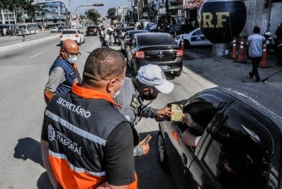 Prefeitura de Itaboraí e Polícia Rodoviária Federal conscientizam motoristas sobre trânsito seguro