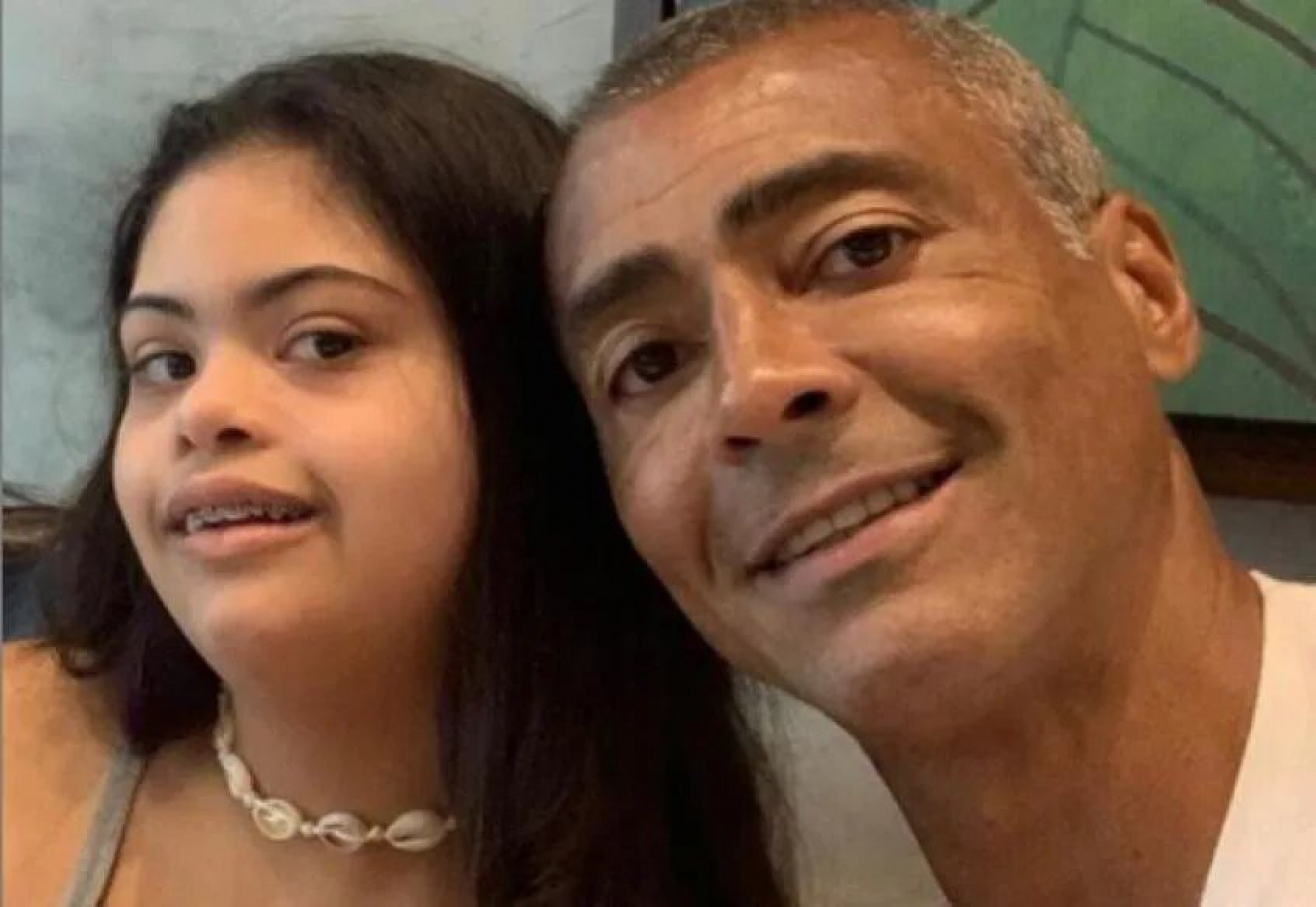 Filha de Romário, Ivy publica carta ao Ministro da Educação e dispara: 'A deficiência não nos torna incapaz'