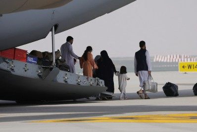 Afeganistão: operações de saída prosseguem no aeroporto de Cabul
