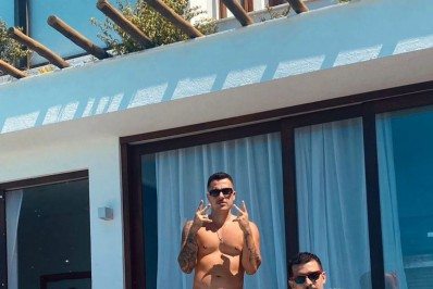 Grupo 3030 se reúne para compor músicas do novo disco: 'Jeito incrível de colocar a gente na mesma vibração'