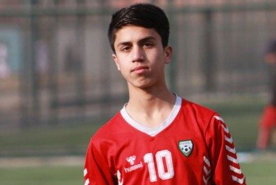 Ex-jogador do Afeganistão morre ao tentar pegar avião para fugir do país