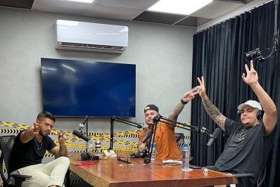 'Uns três lá que o furacão podia carregar', diz Zé Felipe sobre susto de brasileiros em Cancún