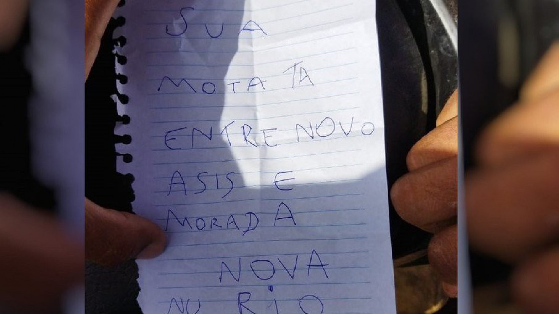 Arrependido, criminoso deixa bilhete indicando onde estava a moto que havia roubado