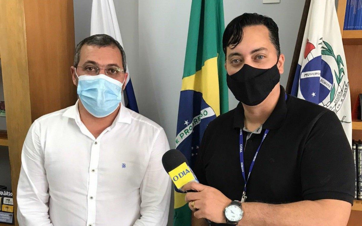 Prefeito Leandro Peixe em entrevista exclusiva ao Jornalista Fabiano Medina do Jornal O DIA