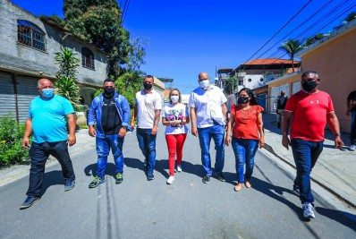 Prefeito em exercício de Belford Roxo e deputada federal visitam obras no bairro Shangrilá