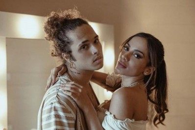Anitta mostra apoio a Vitão após cantor receber ataques: 'Adoro suas músicas'