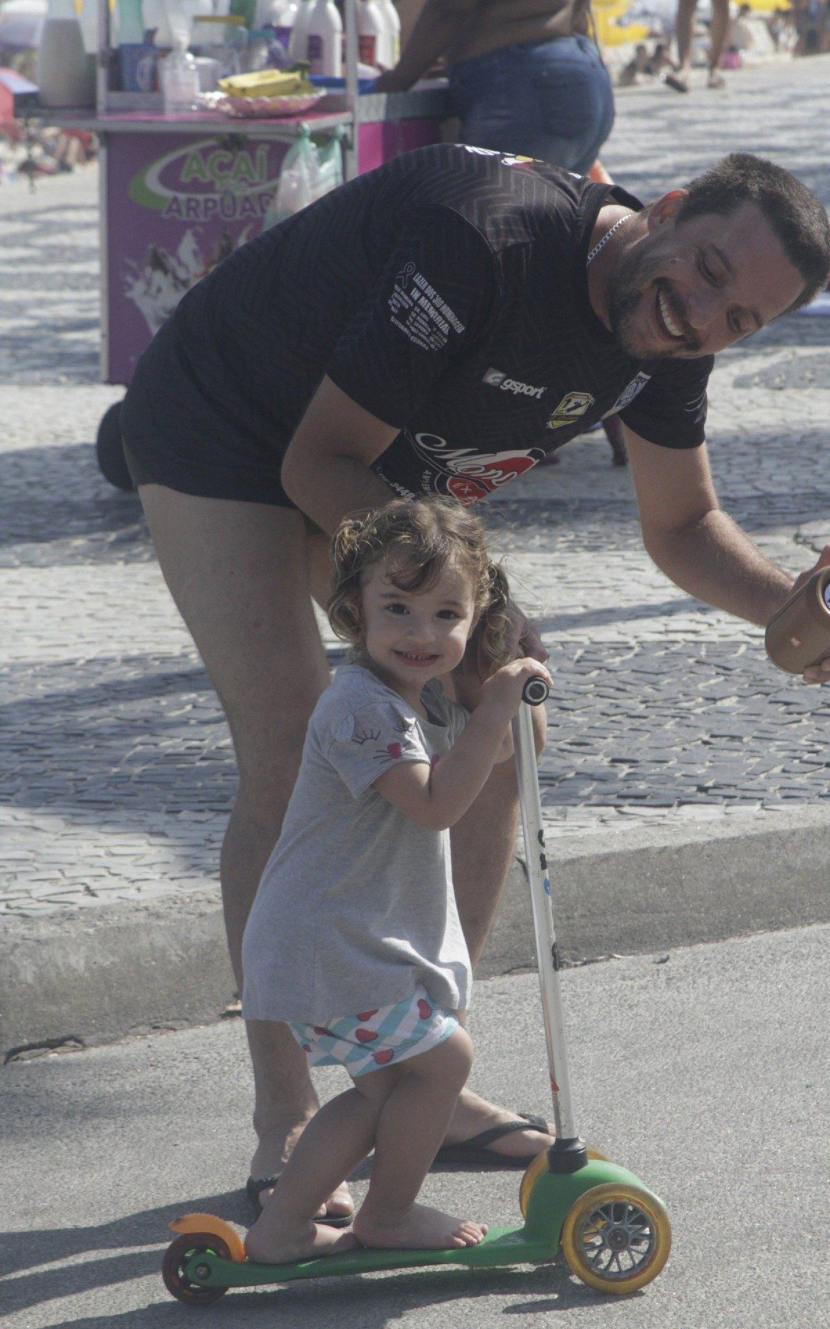 S&aacute;bado de sol Praia Arpoador e Ipanema no Rio de Janeiro, neste s&aacute;bado (21).