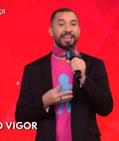 Gil do Vigor demonstra animação ao participar do 'Criança Esperança' - Reprodução/TV Globo