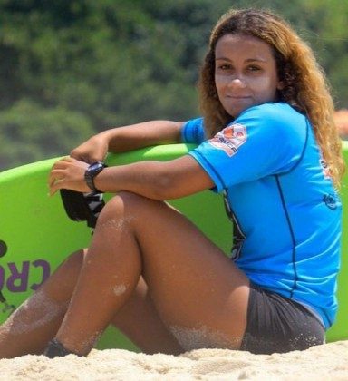 Surfista de Saquarema faz rifa para participar de competi&ccedil;&atilde;o - Reprodu&ccedil;&atilde;o redes sociais