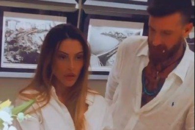 Cleo joga água fria nos fãs após boatos sobre gravidez