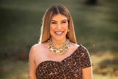 Na reta final da gravidez, Lore Improta impressiona com ensaio fotográfico de tirar o fôlego