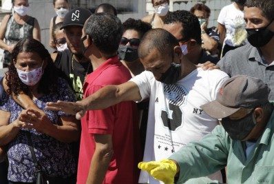 'Ele era tudo que eu tinha', diz pai de adolescente morto durante troca de tiros no Complexo do Salgueiro 