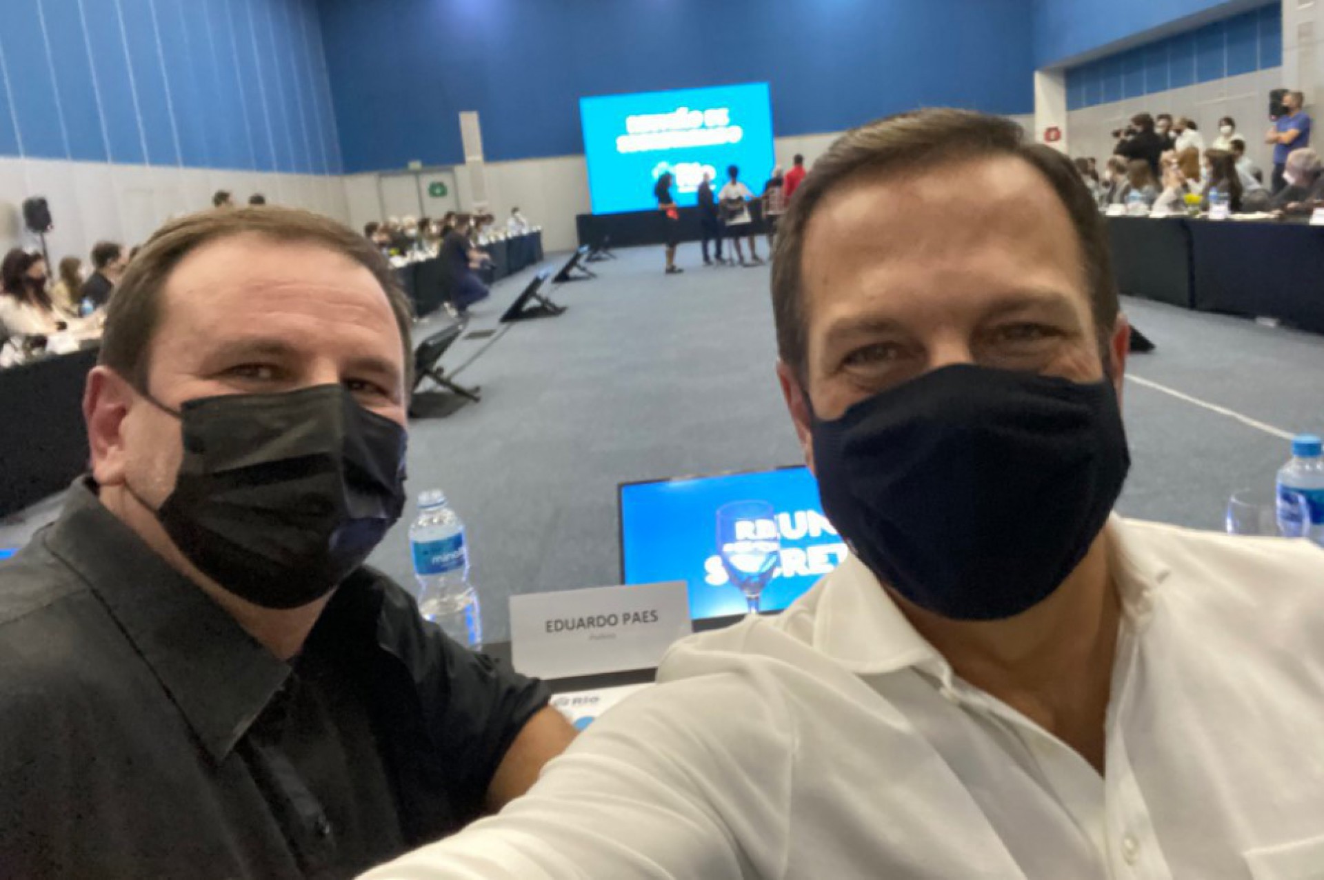 Paes agradece publicamente a Jo&atilde;o Doria pelo empenho em prol da coronavac