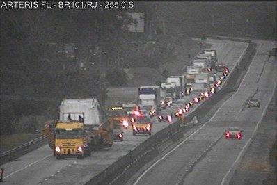 Carreta com 557 toneladas chega em Macaé