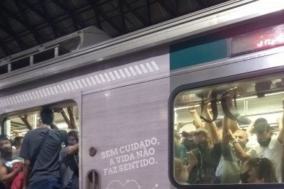 Trens do ramal Japeri circulam com intervalos irregulares após furtos de cabos