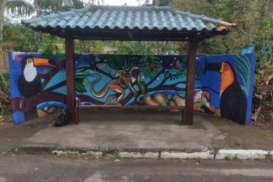 Pontos de ônibus e praças de Guapimirim vão passar por intervenção artística