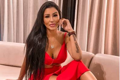 Jenny Miranda acaba namoro em menos de um mês