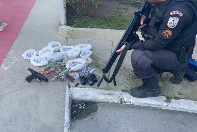 Criminosos atacam viatura da PM e quatro suspeitos ficam feridos em São Gonçalo