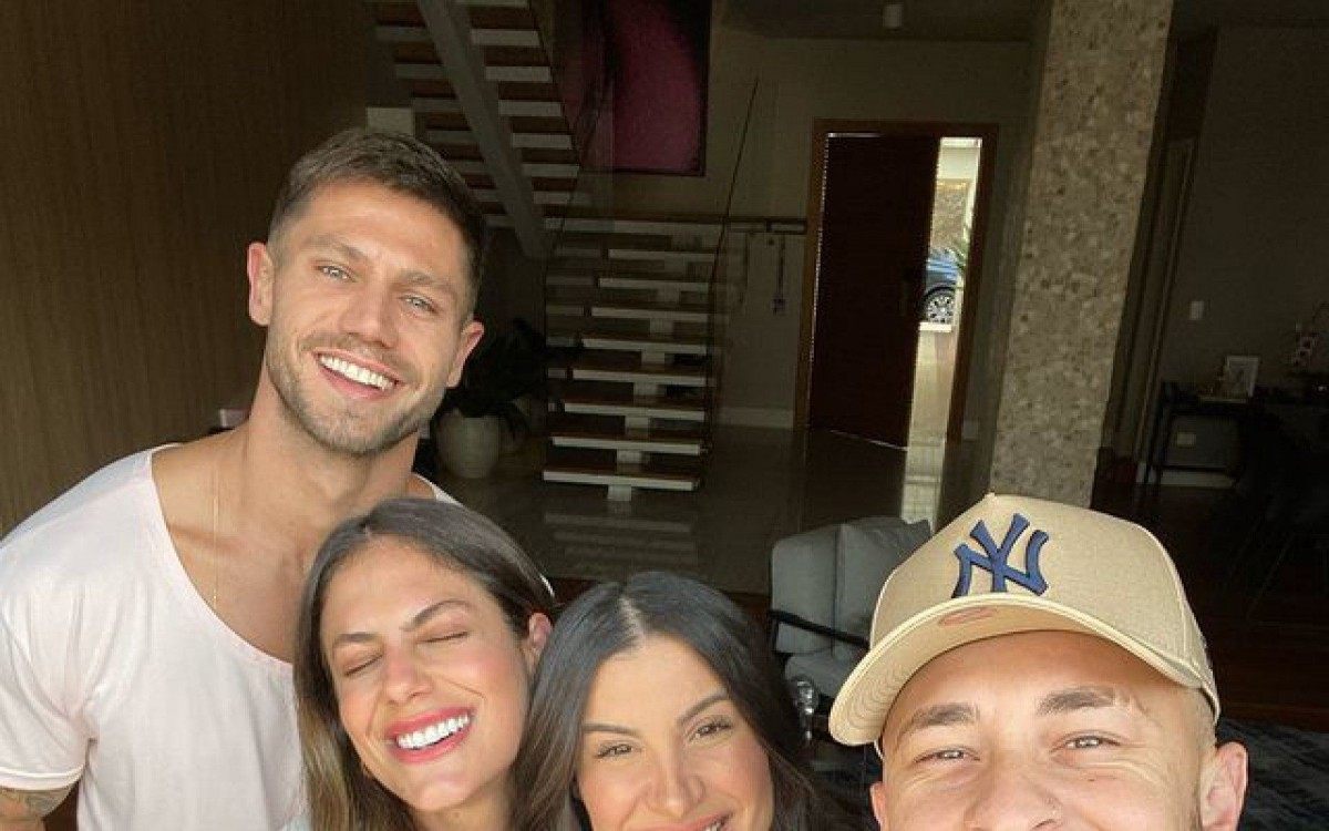 Bianca Andrade e Fred recebem visita dos ex-BBBs Mari Gonzalez e Jonas Sulzbach