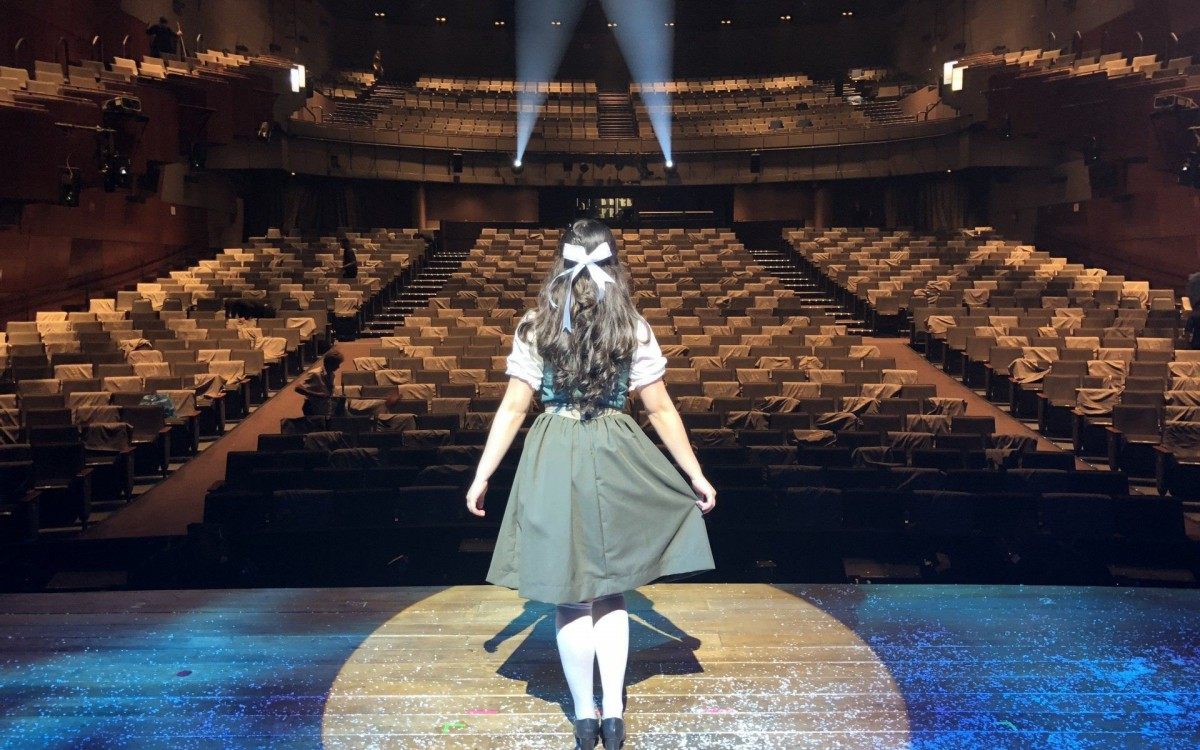 Marianna Alexandre coleciona trabalhos no teatro, como o musical 'A Noviça Rebelde' - Arquivo Pessoal