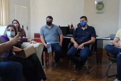 Em Porciúncula, reunião busca desenvolver projeto de economia solidária